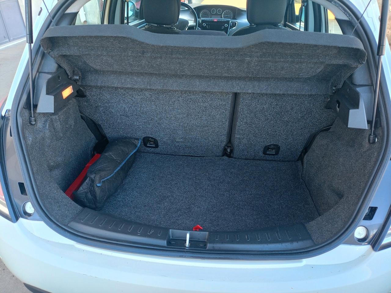 Lancia Ypsilon 1.200 GPL unico proprietario