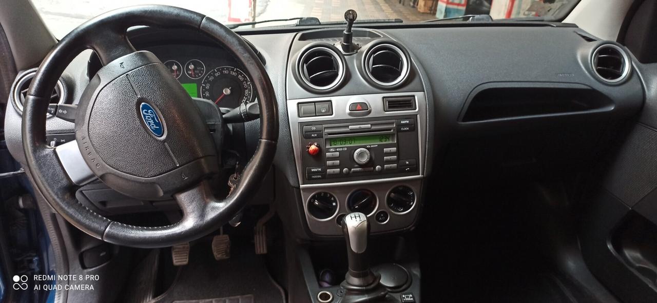 Ford Fiesta 1.2 16V 5p. Ghia GPL