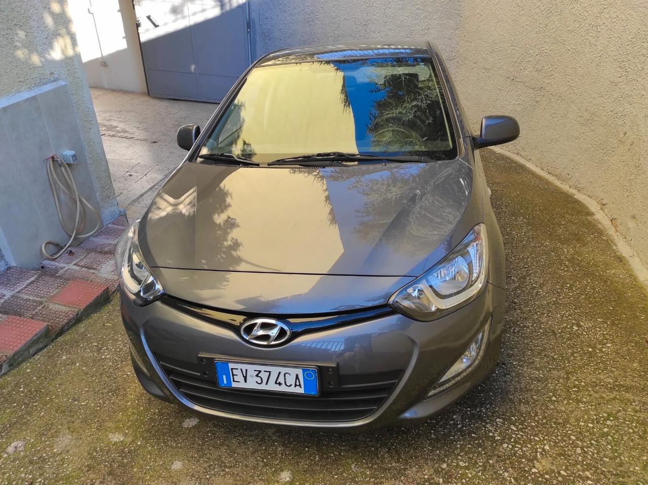 HYUNDAI I20 5 PORTE 1100 DIESEL MOTORE NUOVO
