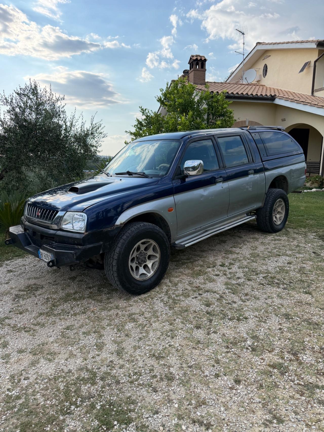 Mitsubishi L200 2.5 TDI 4WD Club Cab Pick-up GLS