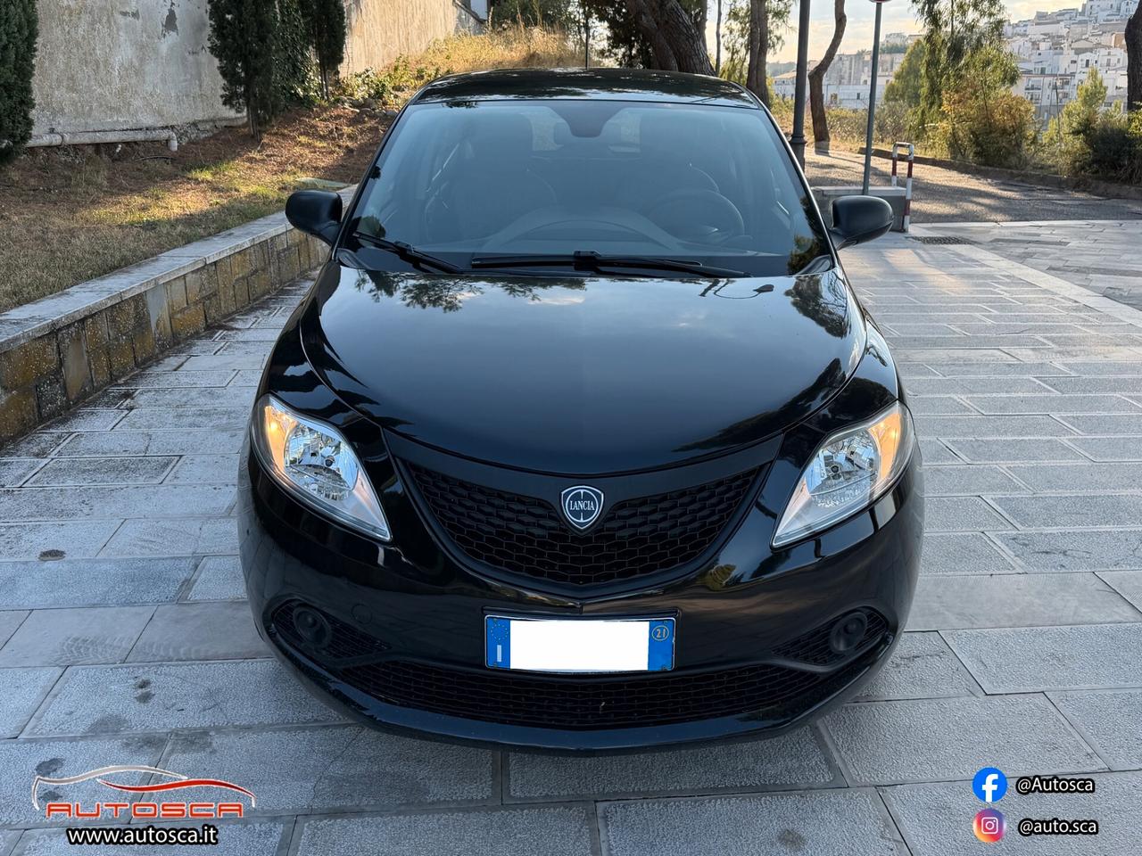Lancia Ypsilon 1.0 FireFly Hybrid Ecochic Silver