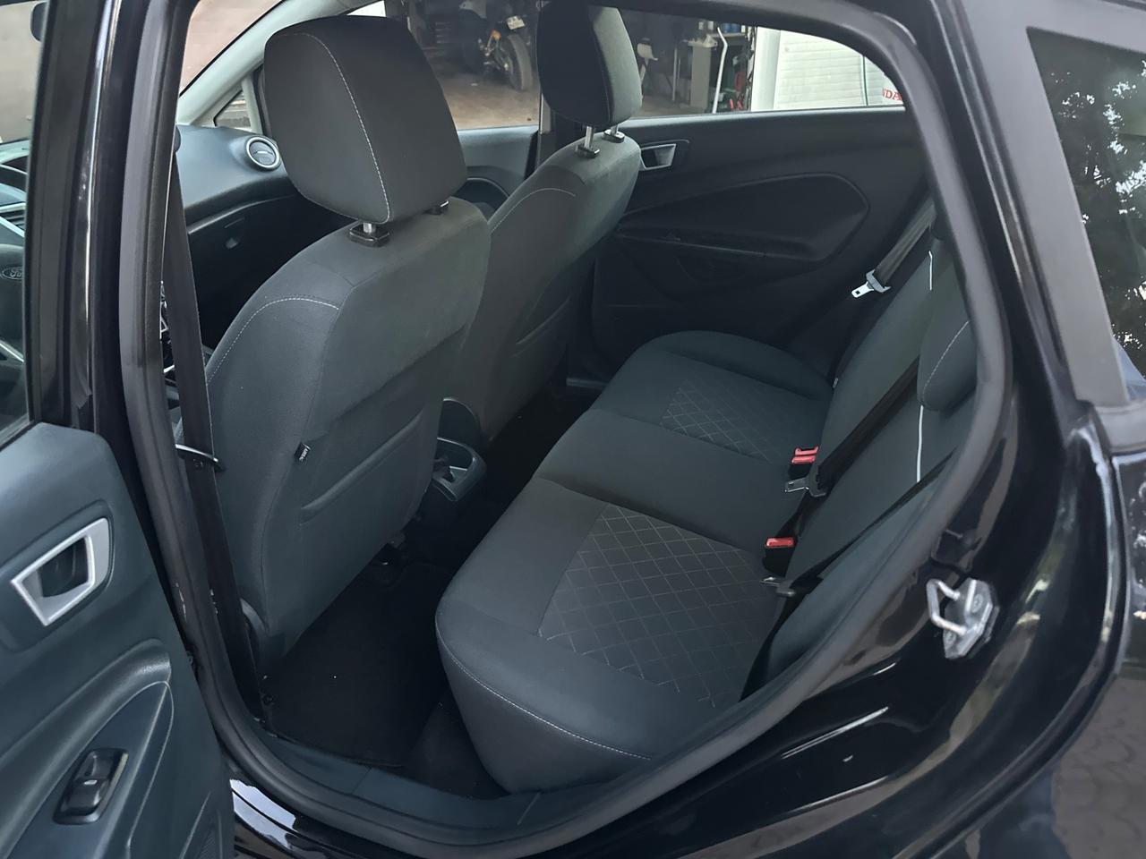 Ford Fiesta 1.2 60CV 5 porte Titanium G P L BELLISSIMA SOLO 134.000 KM IDONEA PER NEO0PATENTATII PERMUTABILE