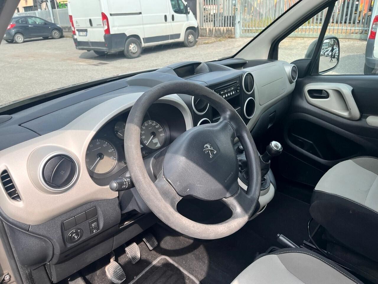 Peugeot Partner Tepee 1.6 HDi 92CV Outdoor