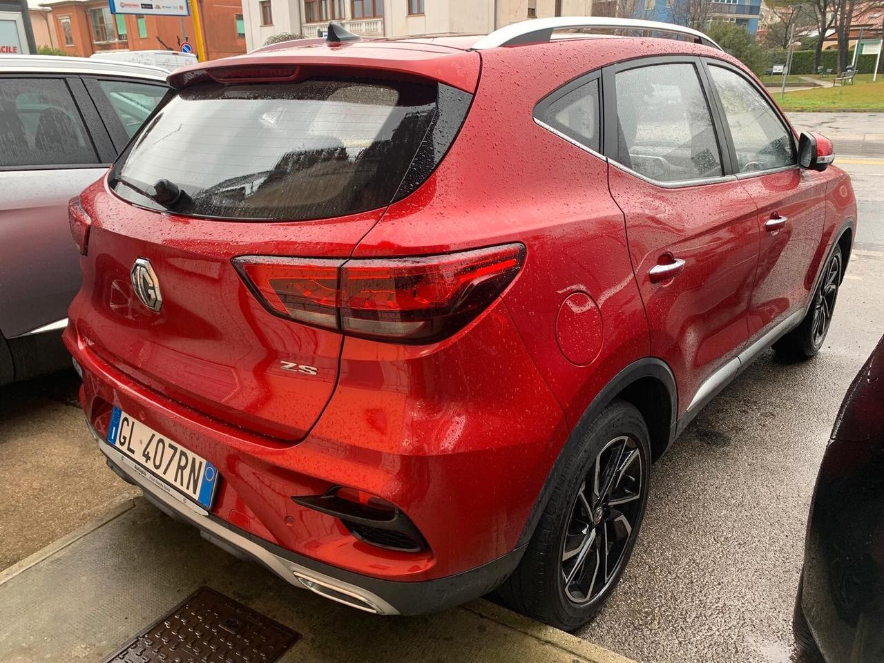 MG ZS 1.5 Luxury Garanz. Unicop. Neop. Full