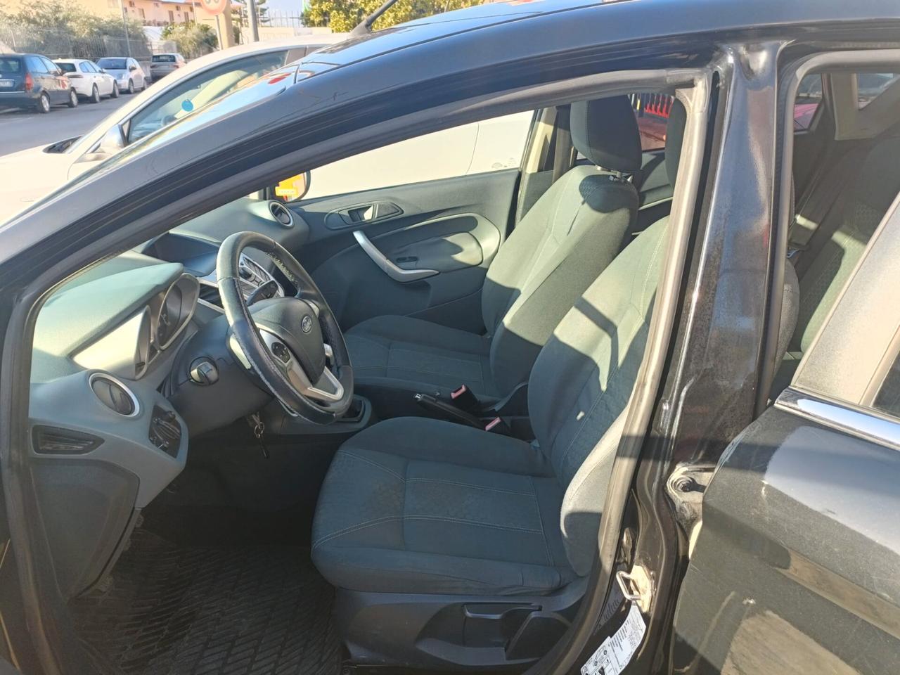 Ford Fiesta 1.4 5 porte Bz.- GPL Titanium