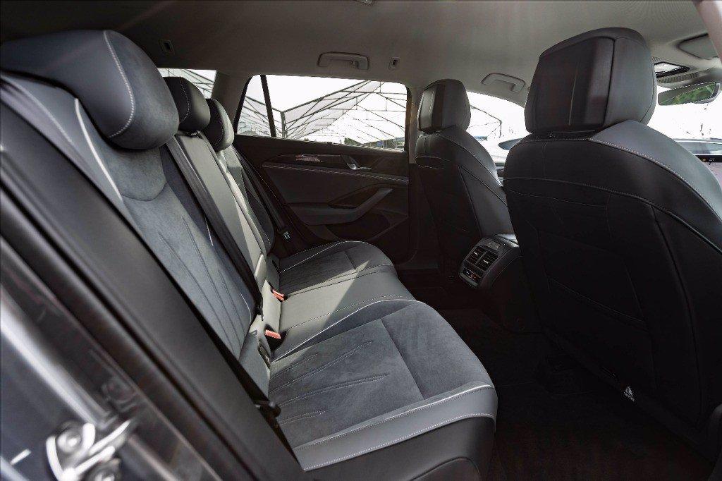 VOLKSWAGEN Passat 2.0 tdi scr Business 150cv dsg del 2024