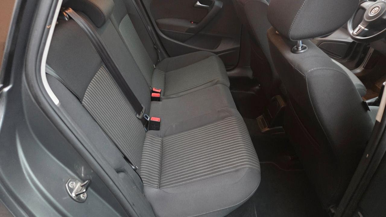 Volkswagen Polo 1.4 5 porte Highline unico proprietario neo patentati