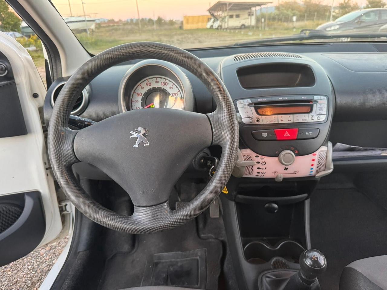 Peugeot 107 1.0 5 porte del 2014 SOLO 136.000 KM