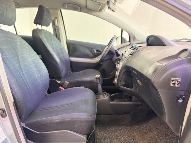 TOYOTA Yaris 1.0 5 porte Sol