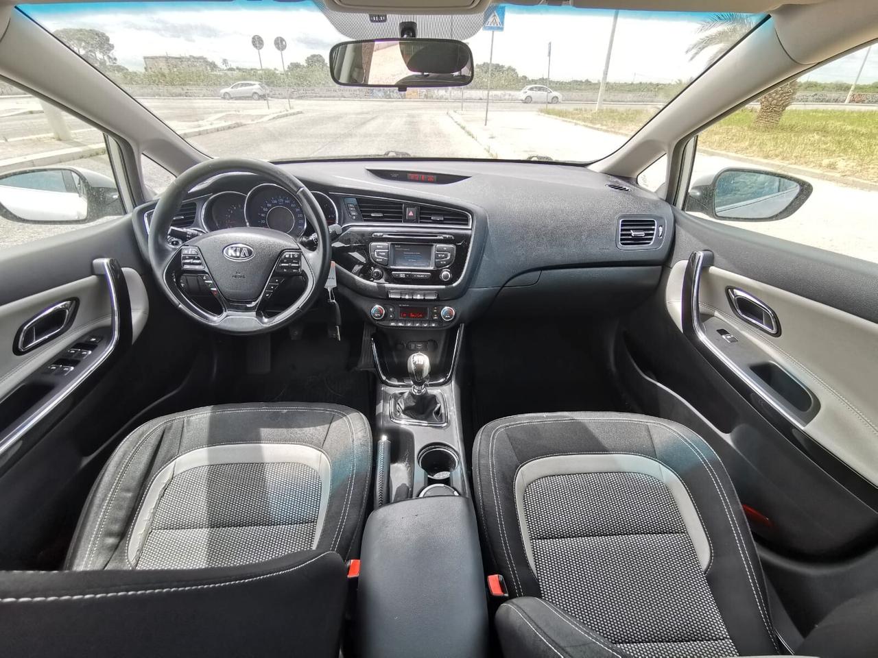 Kia Ceed cee'd 1.6 CRDi 110 CV 5P. Cool 2016
