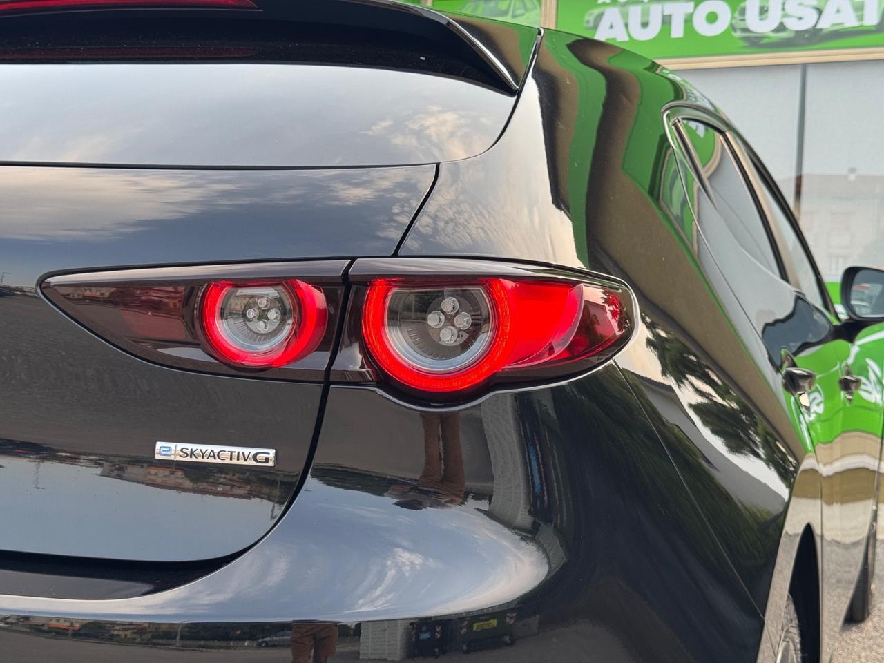 Mazda 3 2.0L e-Skyactiv-G M Hybrid Exclusive