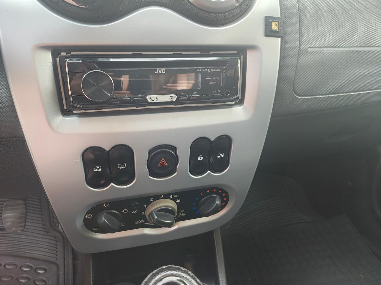 Dacia Sandero 1.4 8V GPL Lauréate