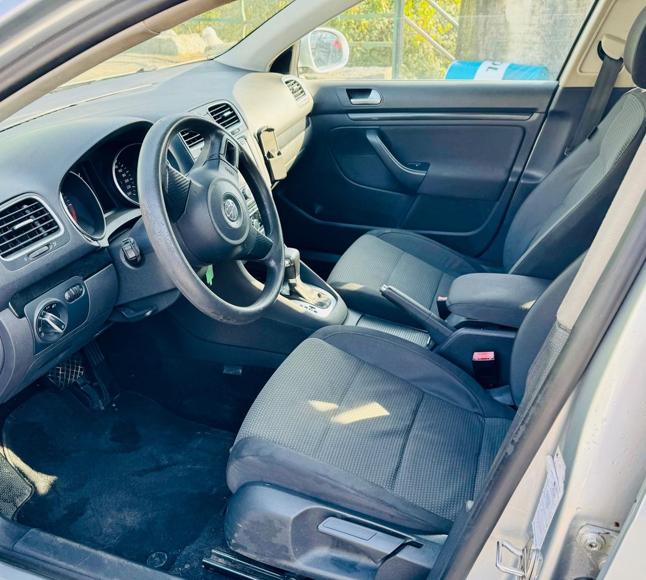 Volkswagen Golf 1.6 TDI DSG. Automatica (da sistemare)