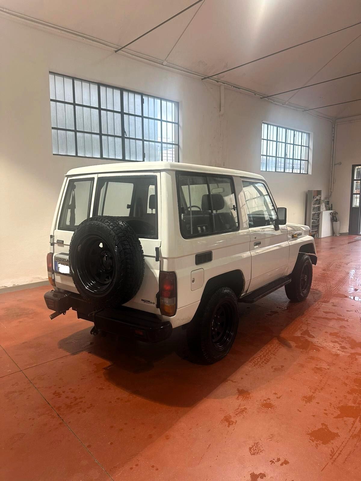 Toyota Land Cruiser 2.4D VETTURA 5 POSTI-A.S.I A LIBRETTO-GANCIO TRAINO