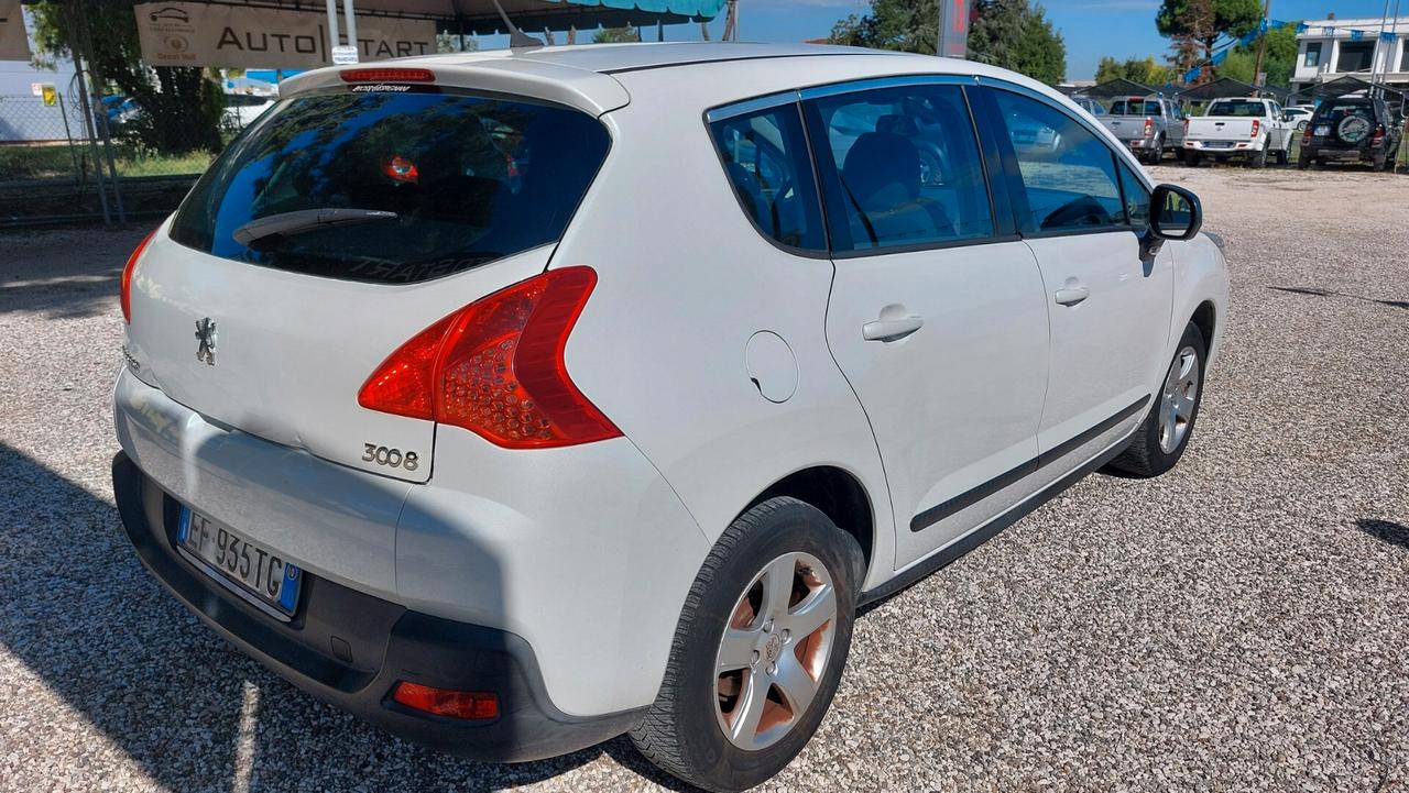 Peugeot 3008 1.6 HDi 110CV Premium