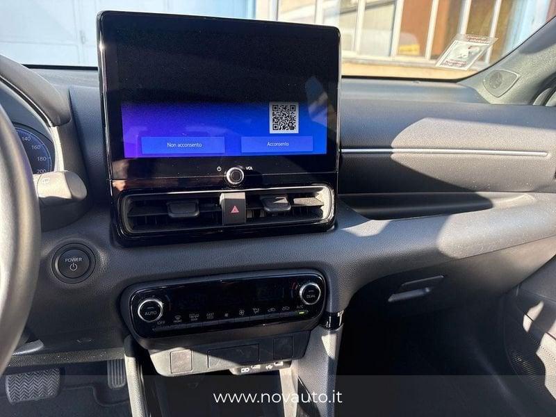 Toyota Yaris Yaris 1.5h 130 Lounge