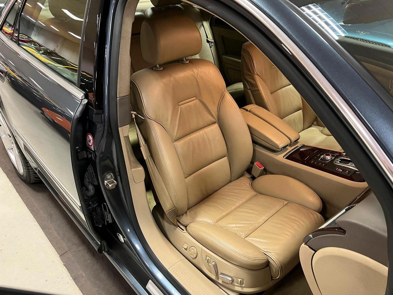 Audi A8 L 4.2 V8 FSI quattro tiptronic