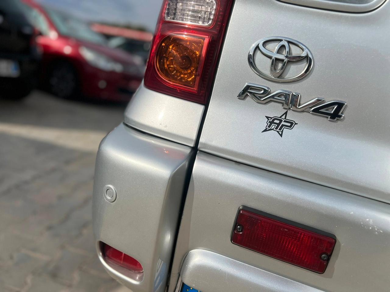 Toyota RAV 4 RAV4 2.0 Tdi D-4D cat 5 porte Sol