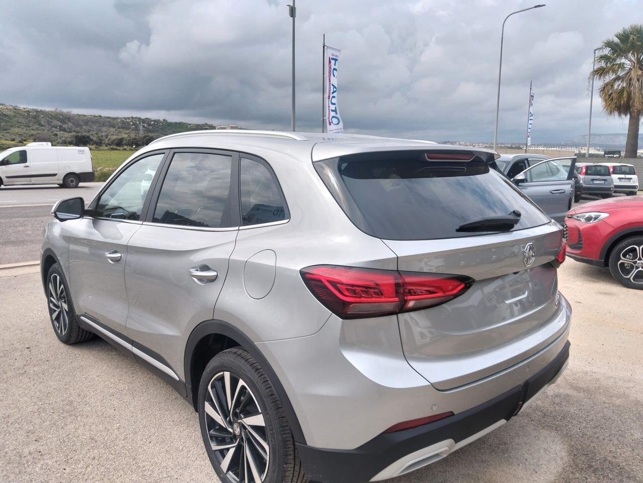 Mg ZS 1.5 Hybrid+ Luxury PARI AL NUOVO