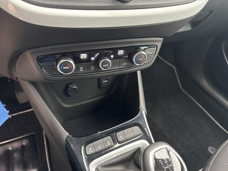 Opel Crossland Crossland 1.2 12V Design & Tech,GPL