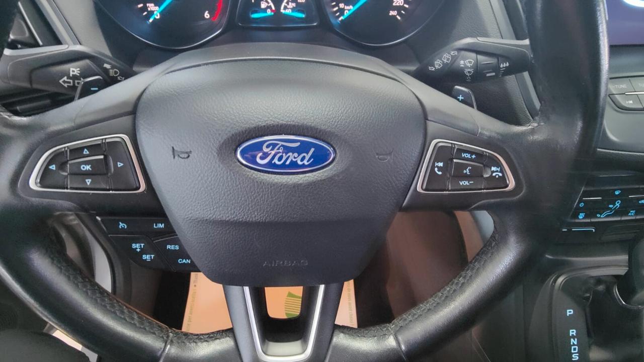 Ford Kuga 1.5 TDCI 120CV 2WD Powershift Business