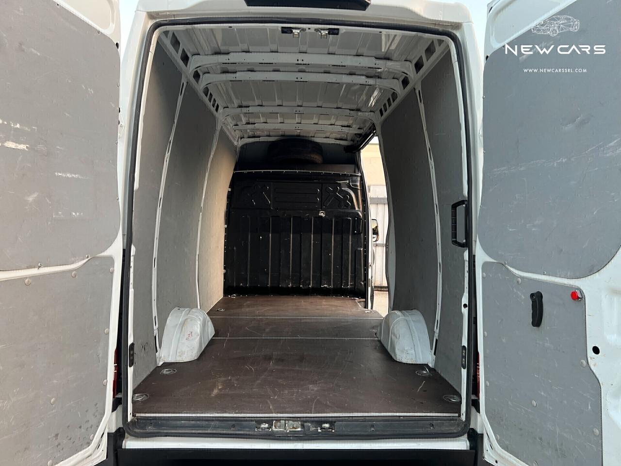 Iveco Daily 35S14SA8V 2.3HPT PLM-TM HI-MATIC