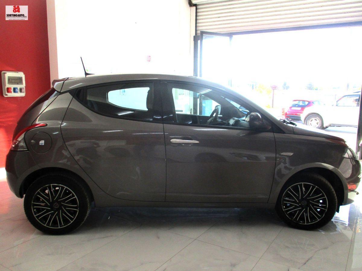 LANCIA Ypsilon 1.0 5p.S&S Hybryd Gold- KM50000