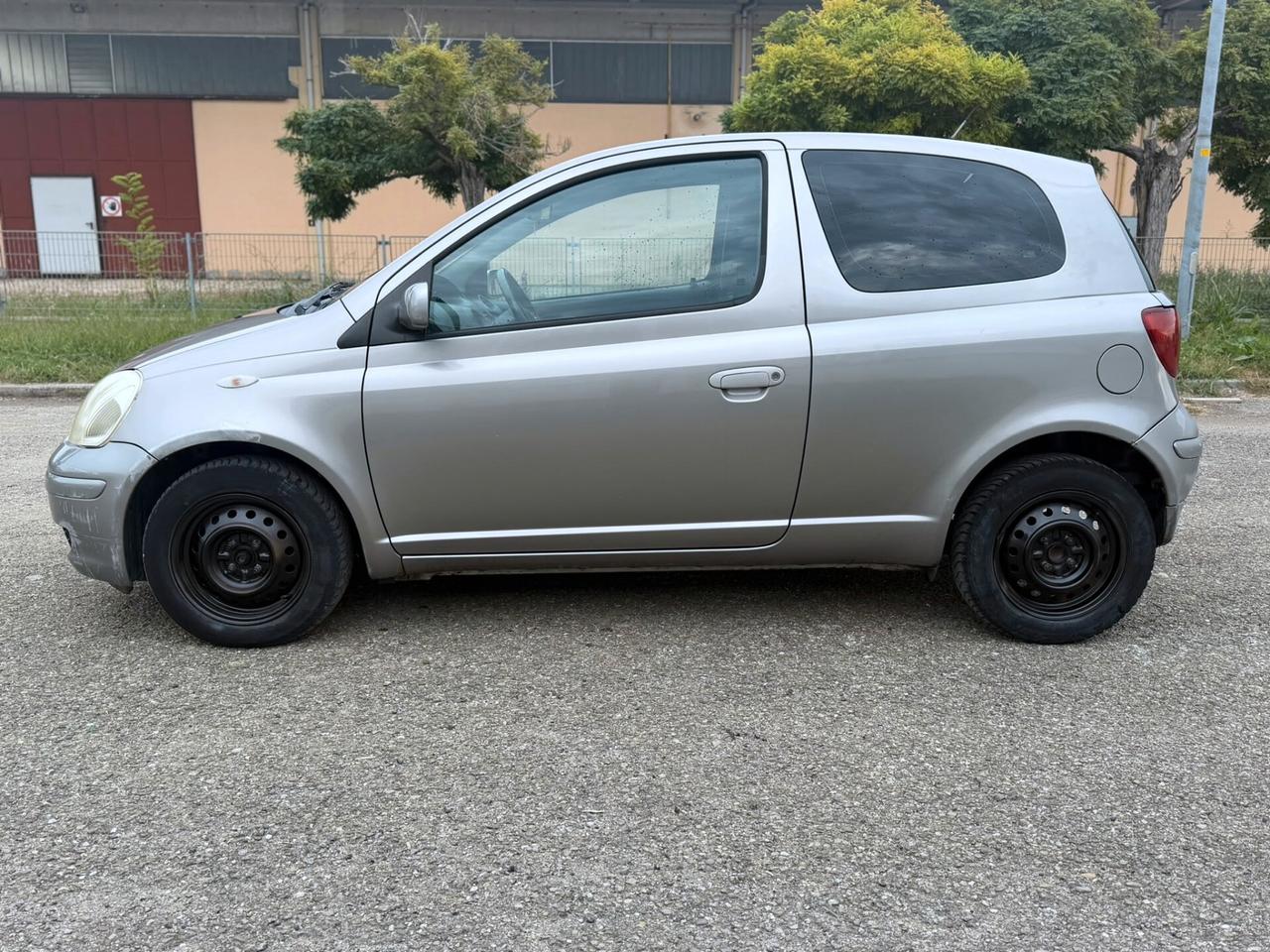 Toyota Yaris 1.0i 16V cat 3 porte