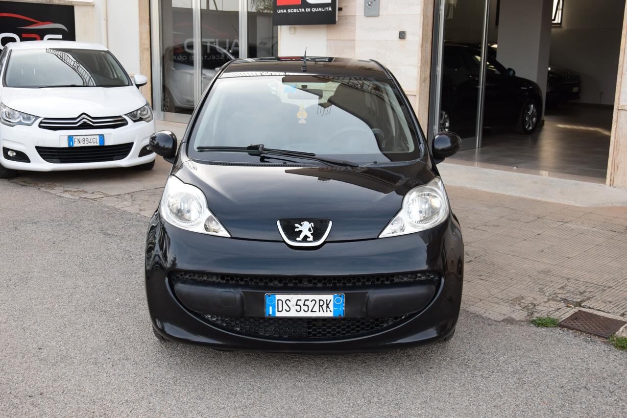 Peugeot 107 1.0 68CV 3p. Sweet Years 2Tronic