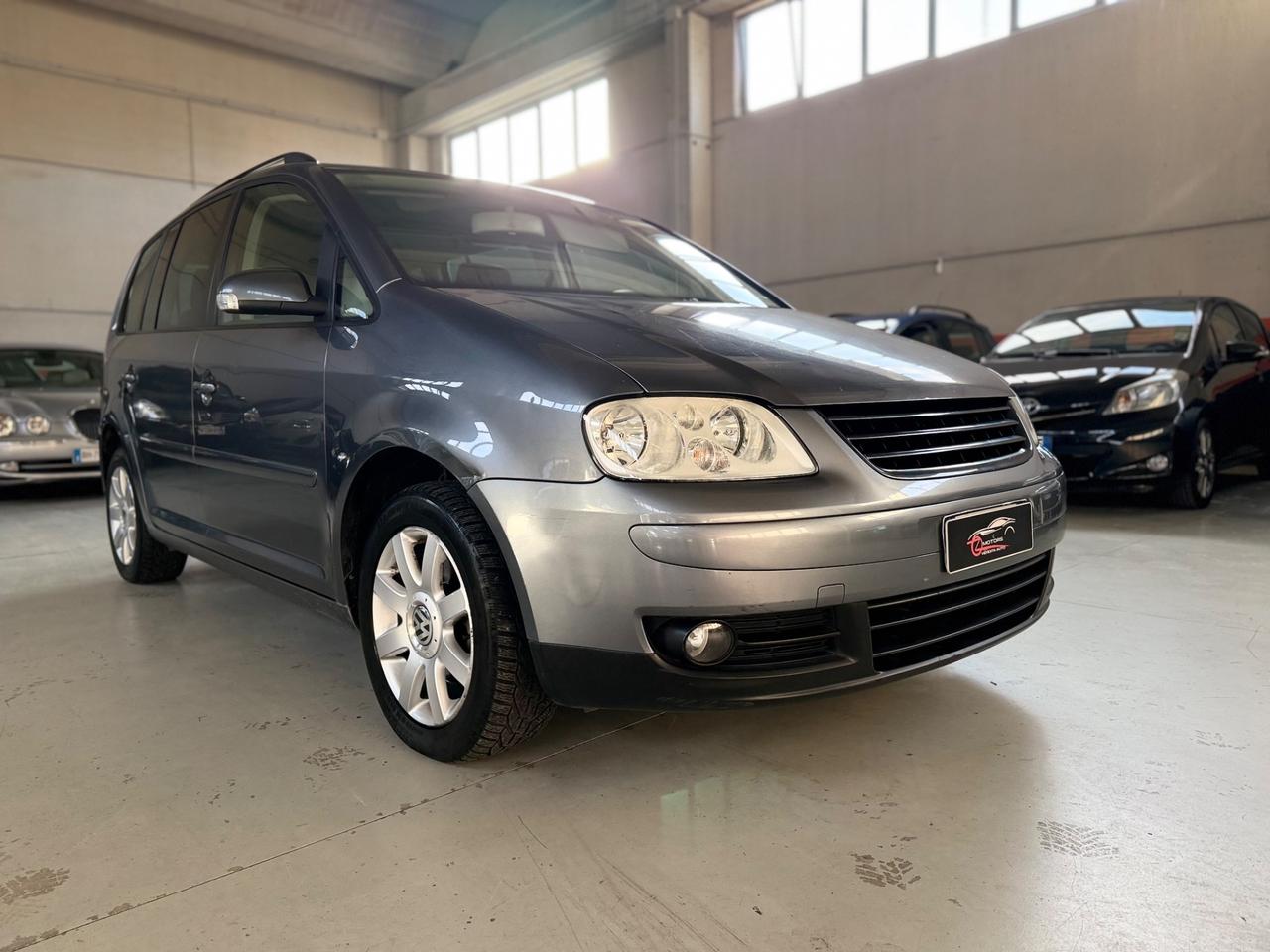 Volkswagen Touran 2.0 16V TDI Highline