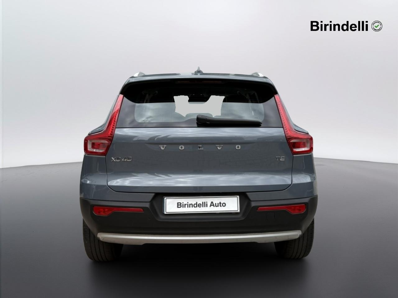 VOLVO XC40 (2017-->) - XC40 T2 Momentum Core