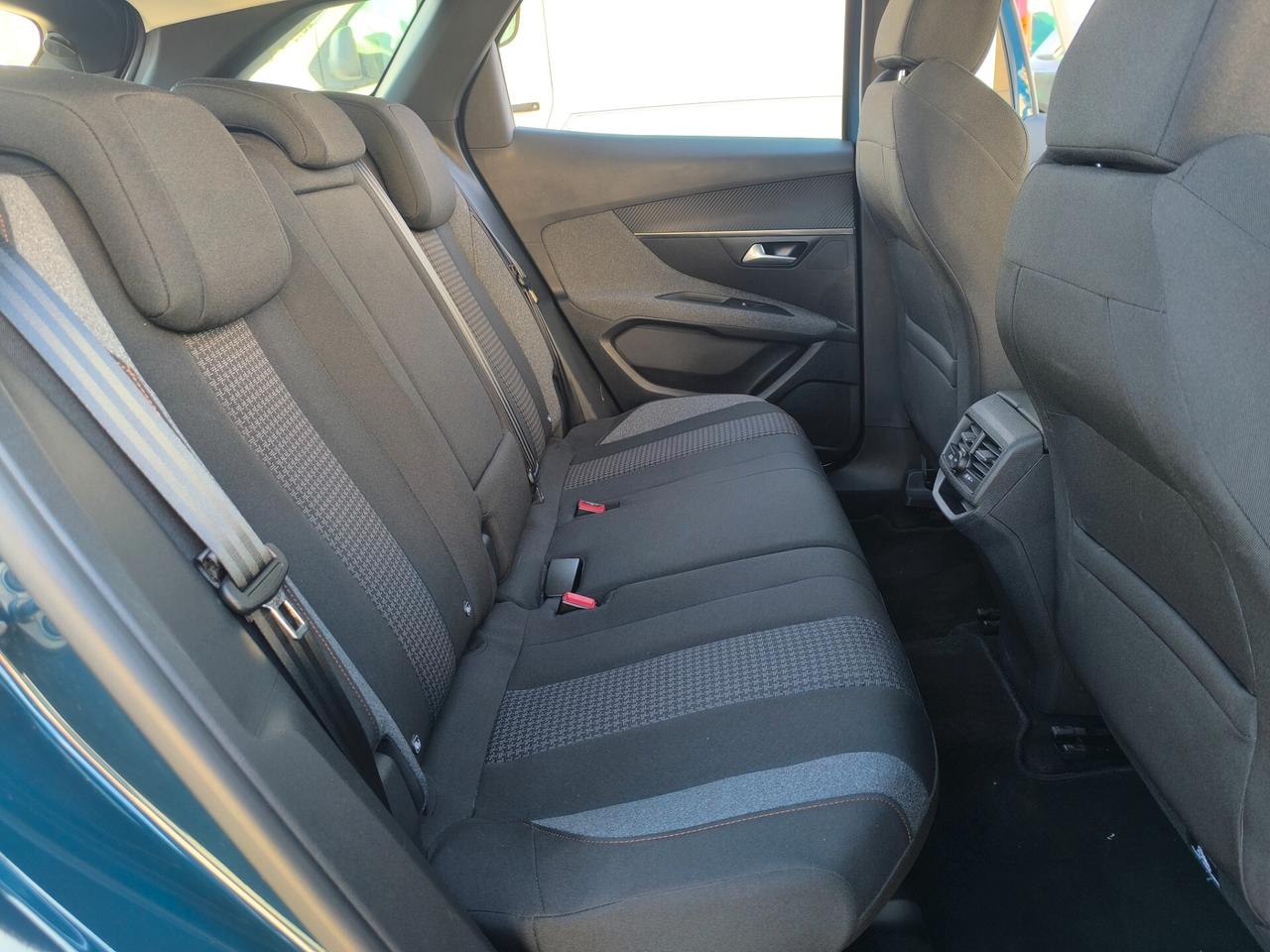 PEUGEOT 3008 ACTIVE PACK 1.5 HDI 130cv 11/2021 LED/NAV/SENS.ANT/POST