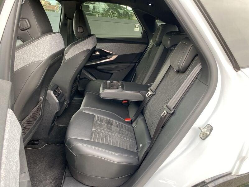 Peugeot e-3008 E-3008 (73kWh) 210 CV GT