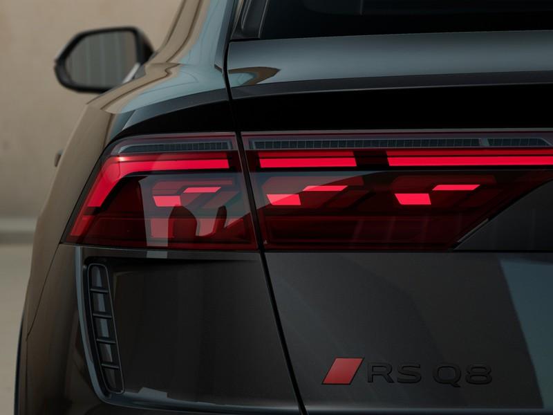 Audi RSQ8 rs 4.0 mhev 48v 600cv tiptronic