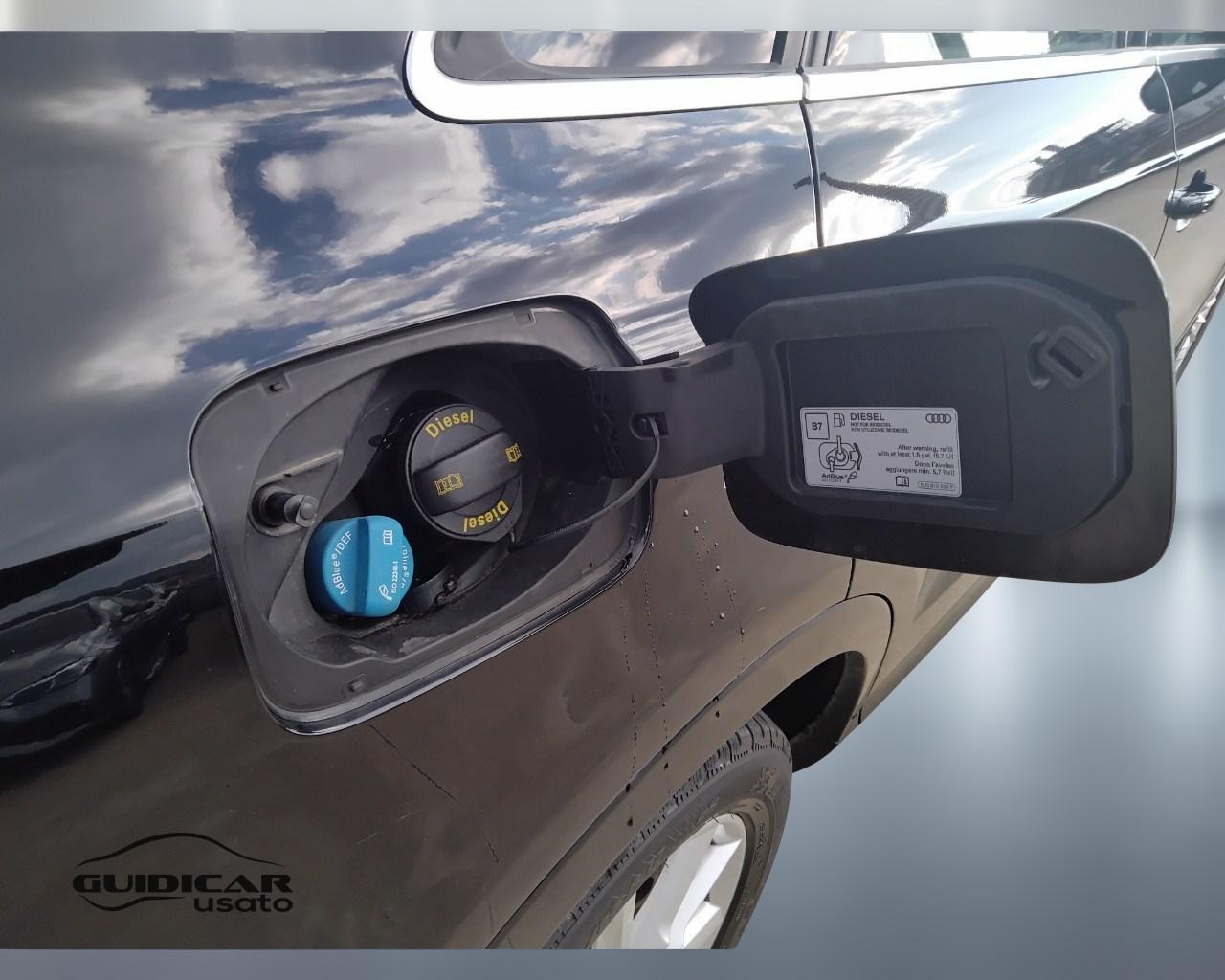 AUDI Q3 I 2015 - Q3 2.0 tdi Business 120cv