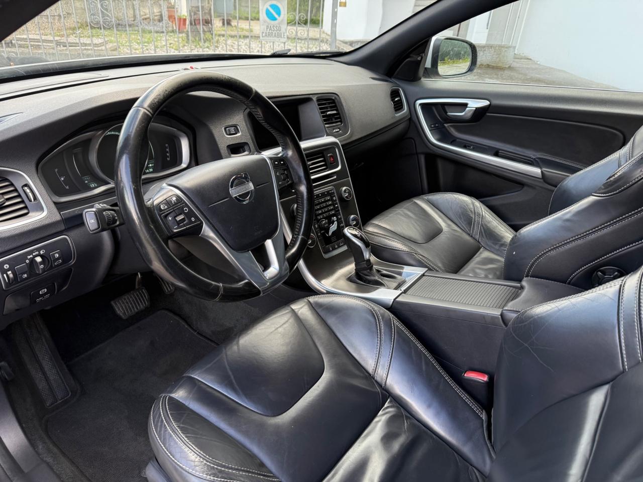 Volvo V60 D4 2.0 DIESEL 181 CV FULL OPT EURO6b