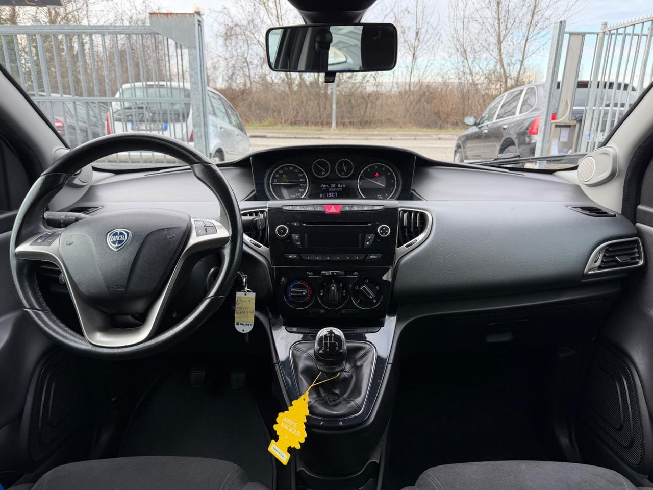 Lancia Ypsilon 1.2 69 CV 5 porte Platinum