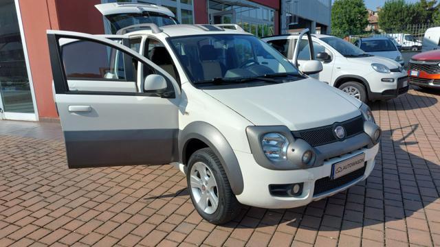 FIAT Panda 1.3 MJT 16V DPF 4x4 Cross