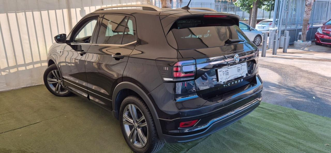 VOLKSWAGEN T-CROSS 1.6 TDI R-Line 12/2019