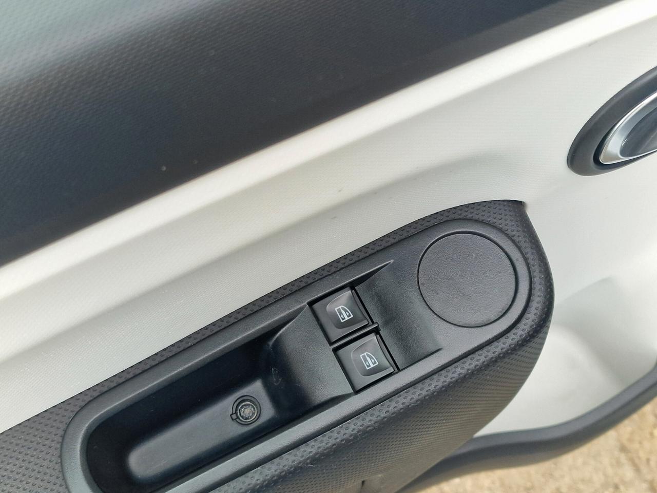 Renault Twingo 1.0 benzina 70cv Limited