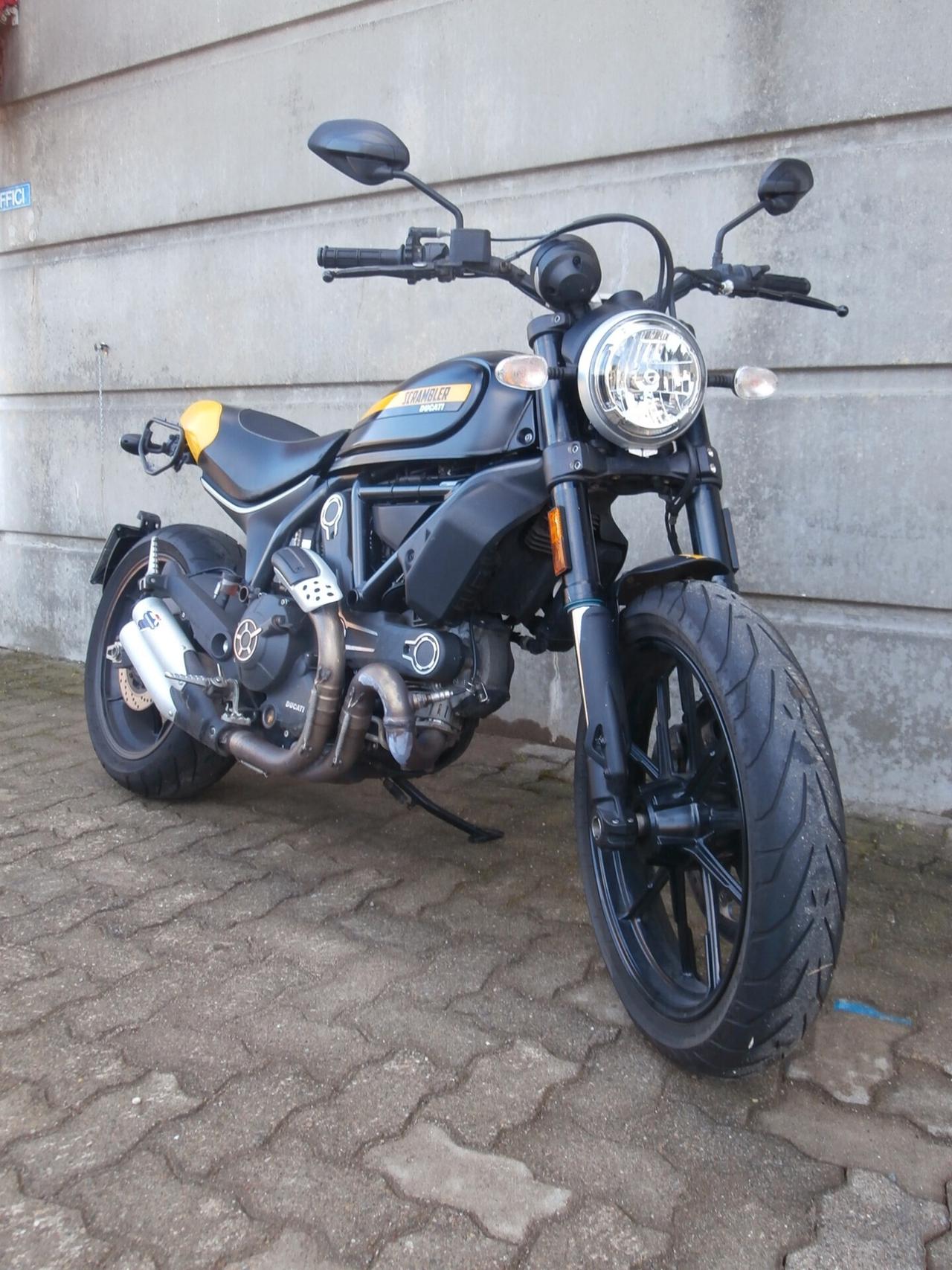 Ducati Scrambler 800 Full Throtte del 2017 PASSAGGIO ,TAGLIANDO E GARANZIA COMPRESI