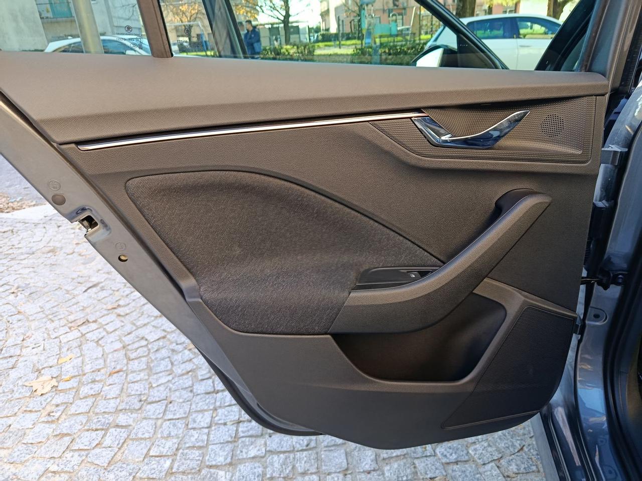 Skoda Kamiq Black Dots 1.0 TSI #8118