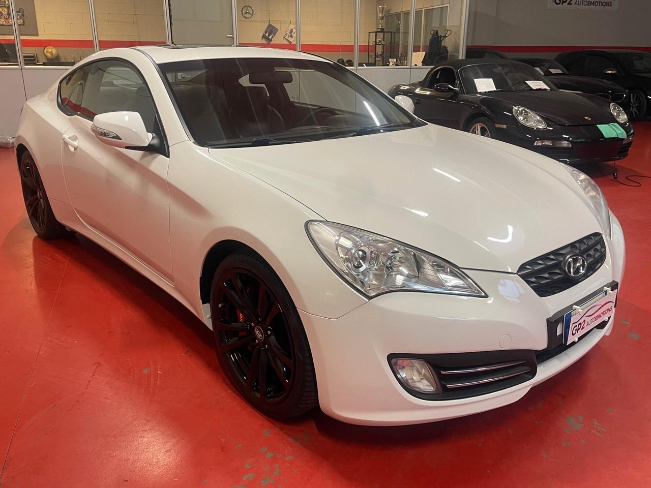 Hyundai Genesis Coupe 2.0 Turbo Sport