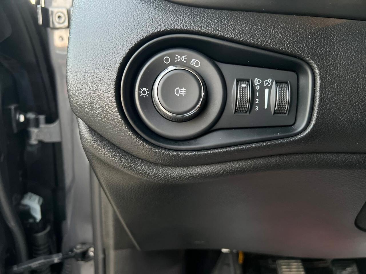 Jeep Renegade 1.6 Mjt 130 CV Longitude