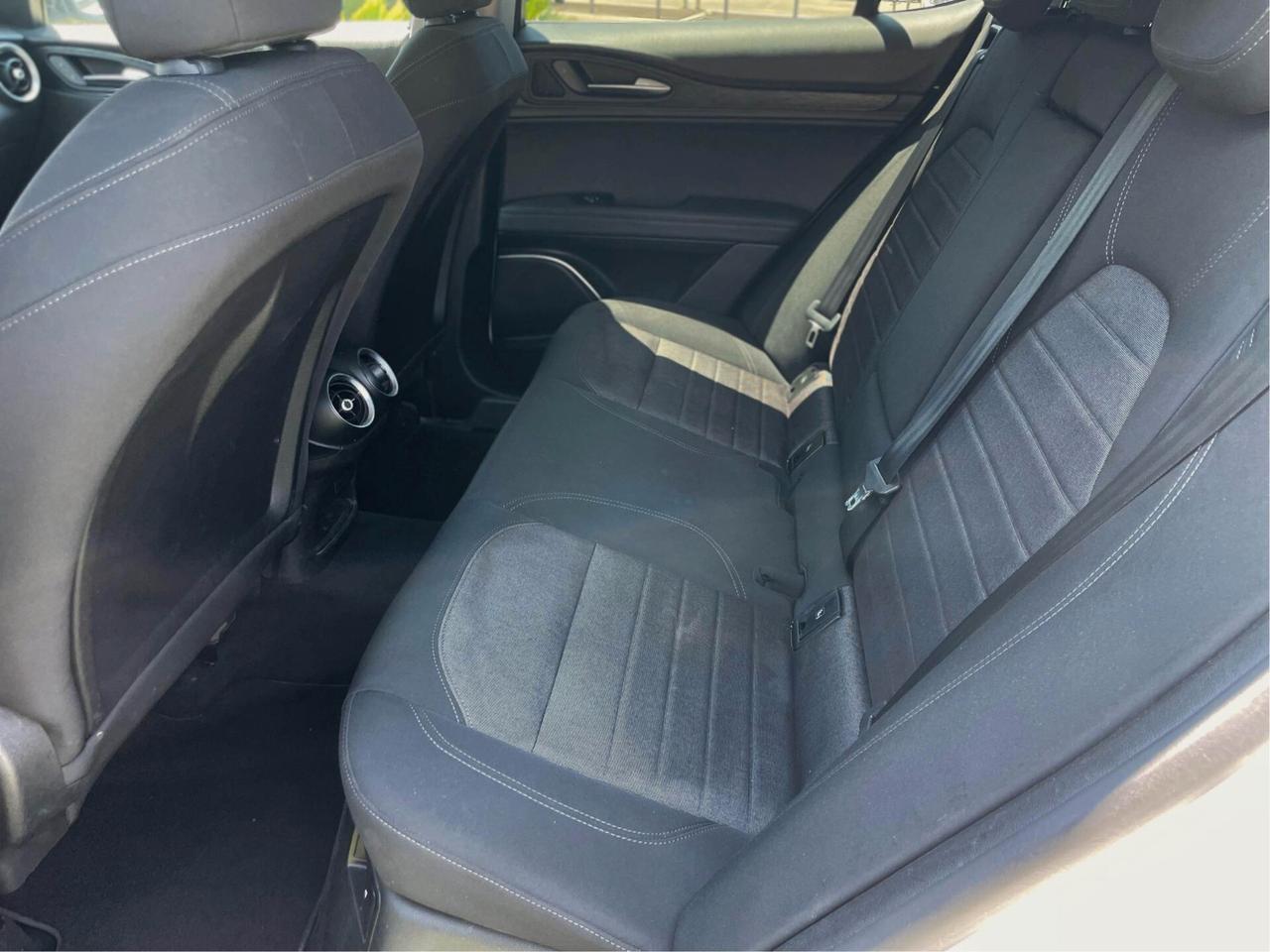 Alfa Romeo Stelvio 2.2 Turbodiesel 160 CV AT8 RWD Business