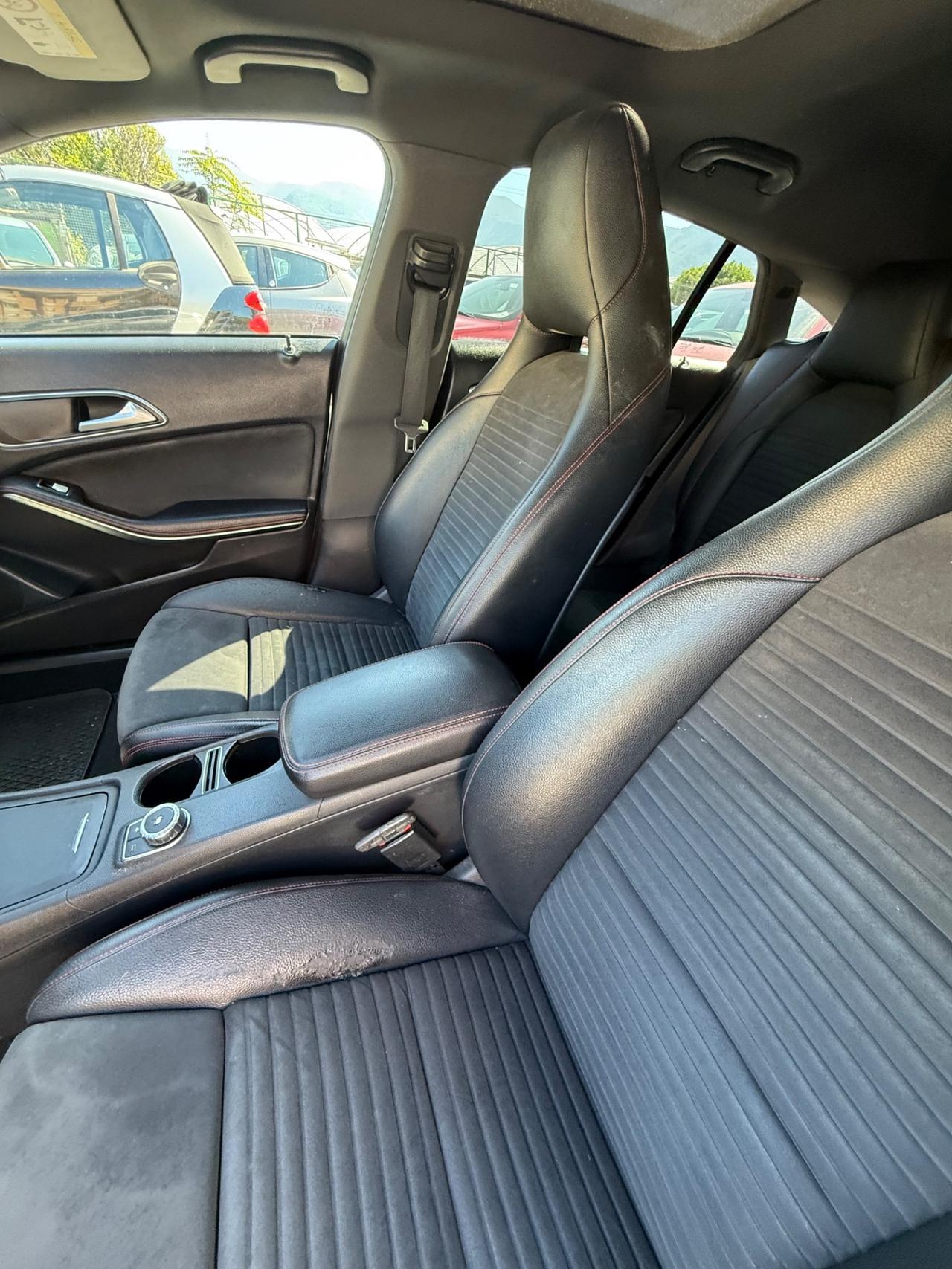 Mercedes-benz CLA 200 d Automatic Premium