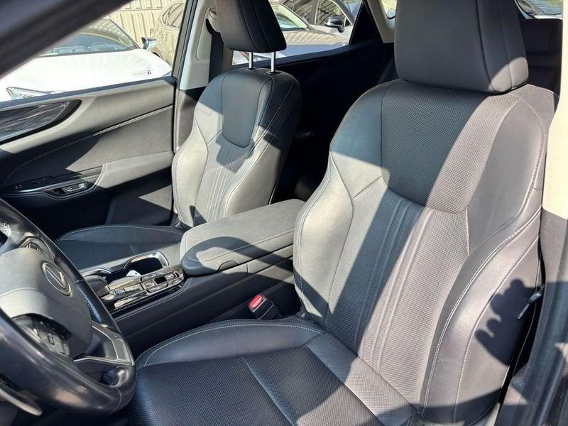 Lexus NX Hybrid Premium 4WD MY22