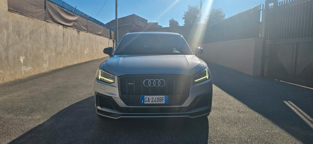 Audi Q2 SQ2 TFSI quattro S tronic sport attitude