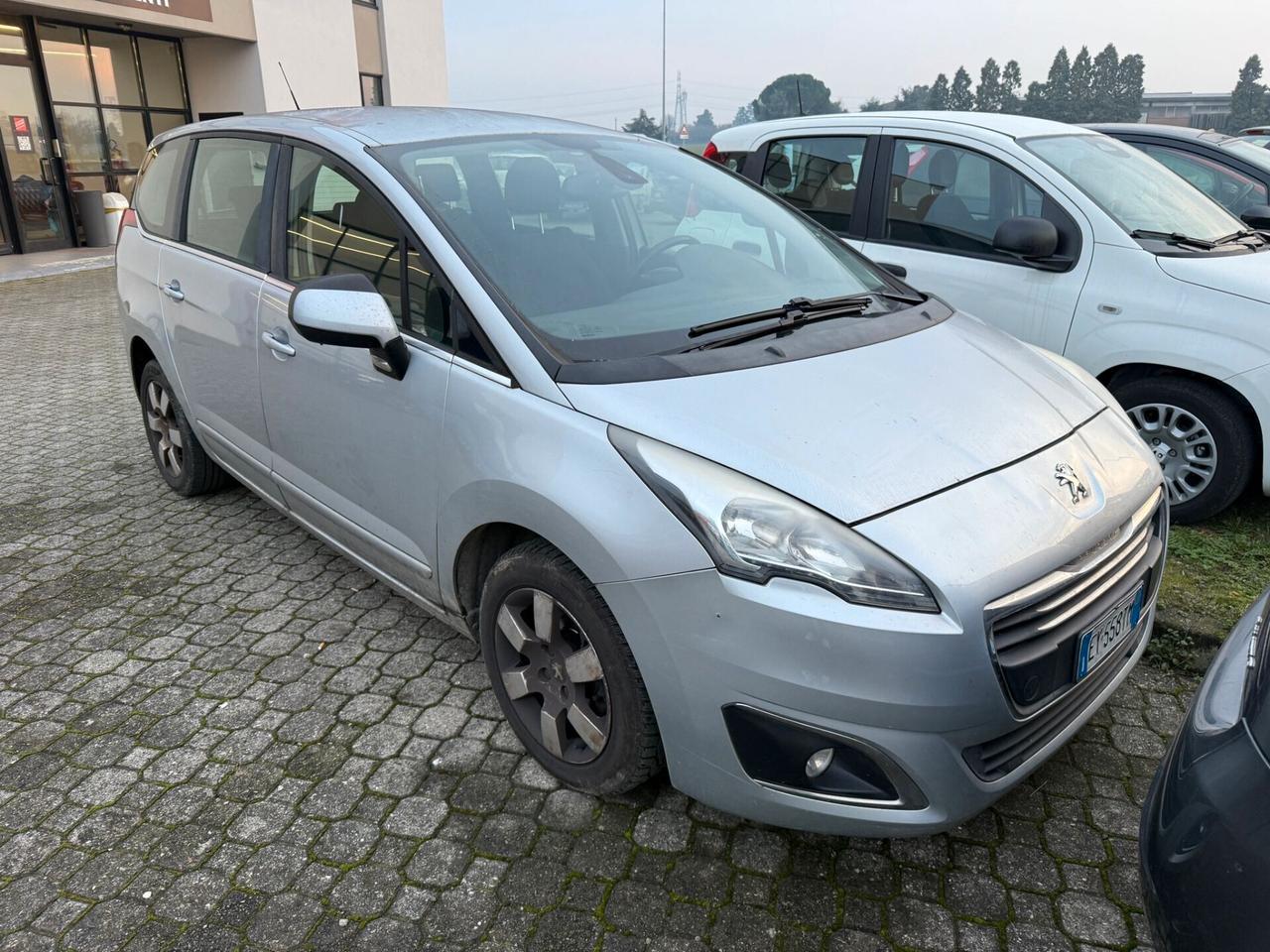Peugeot 5008 BlueHDi 120 S&S Active