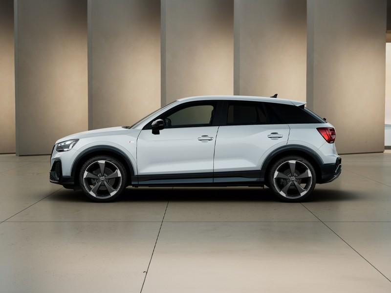 Audi Q2 30 2.0 tdi identity black